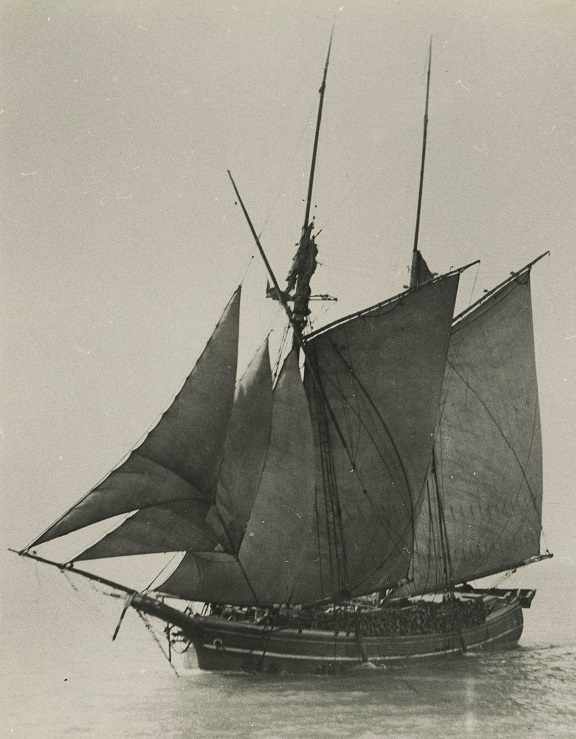 SARAH 71136 off dock at Kincardine ONT about 1908