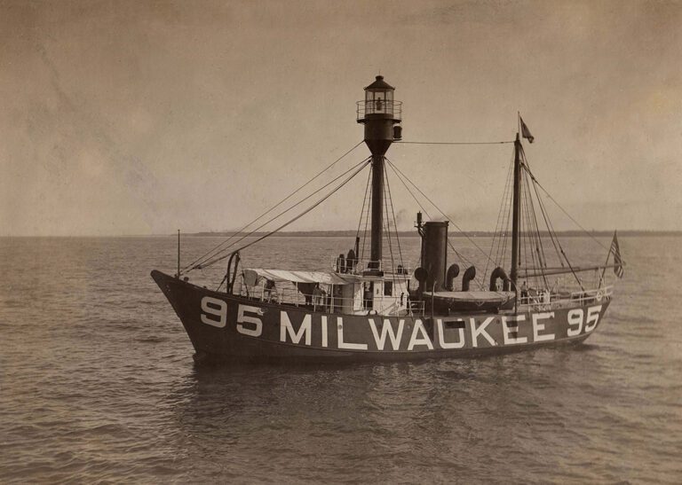 Floating Lighthouses Guided Mariners For Centuries - Wisconsin Marine ...